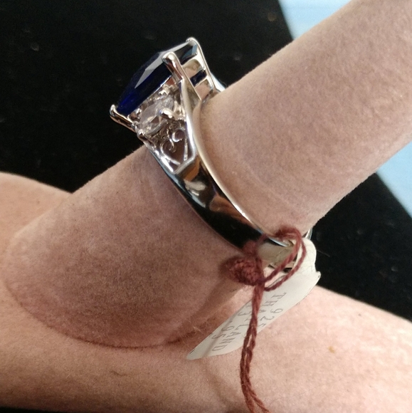 💍🆕Sterling Silver 925 Dark Sapphire Facet Stone W/2 Accent Stones NWT 9 - Picture 4 of 12